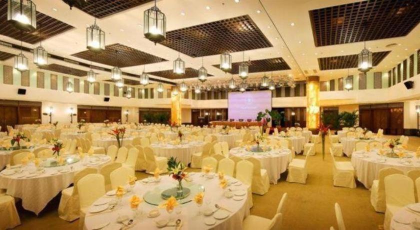 International Asia-Pacific Convention Center Szanja Kültér fotó
